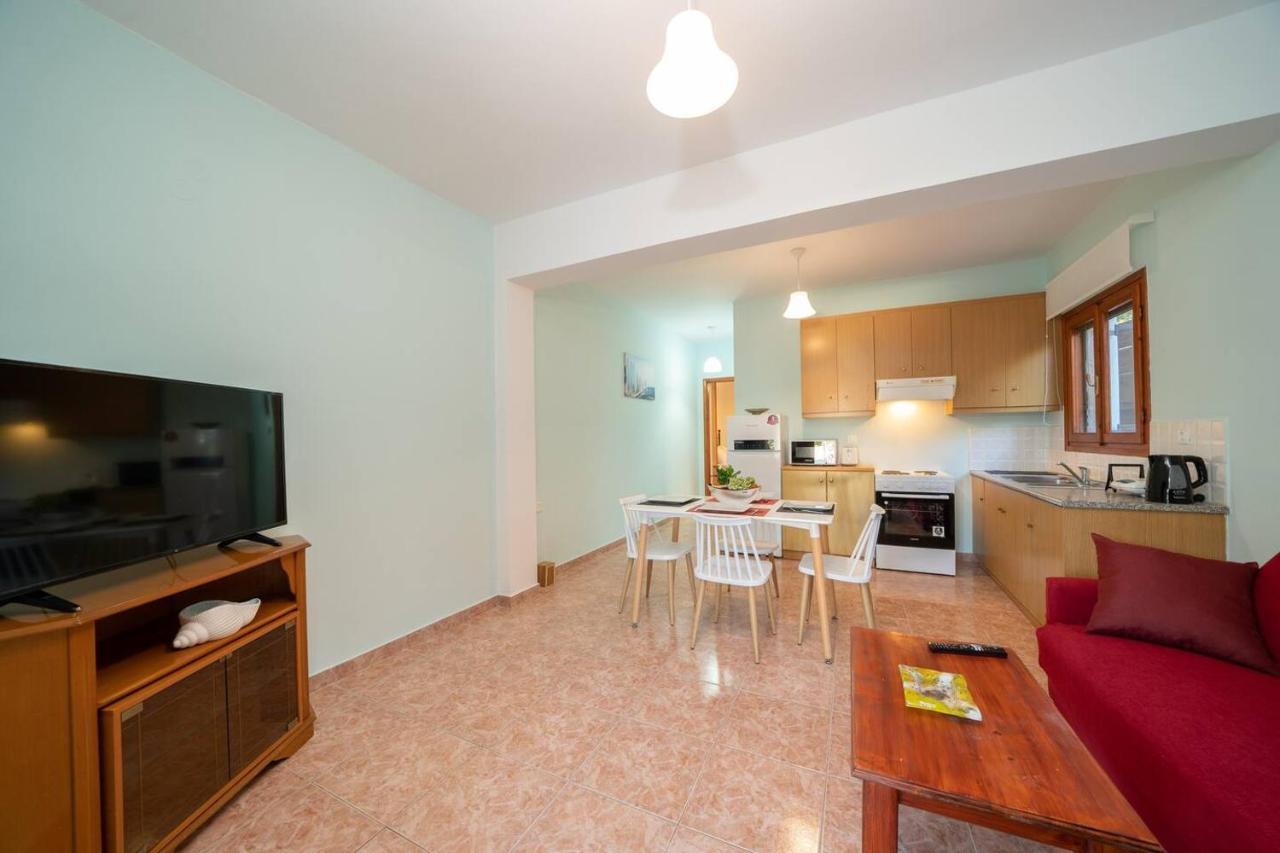 Afroditi Holiday Home - Blue Apartment Svoronata Exterior foto