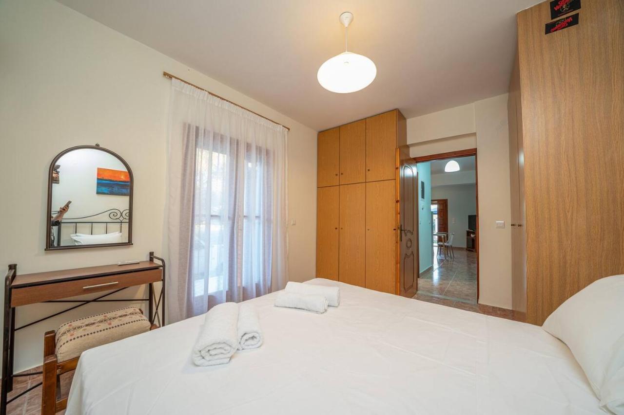 Afroditi Holiday Home - Blue Apartment Svoronata Exterior foto
